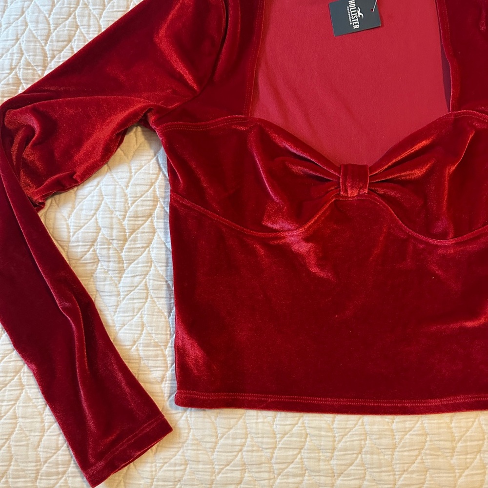 Hollister Red Velvet Crop Top NWT - Picture 4 of 5
